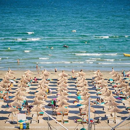 Orange Summer Apartment Spa Pools Beach Resort Mamaia Bagian luar foto