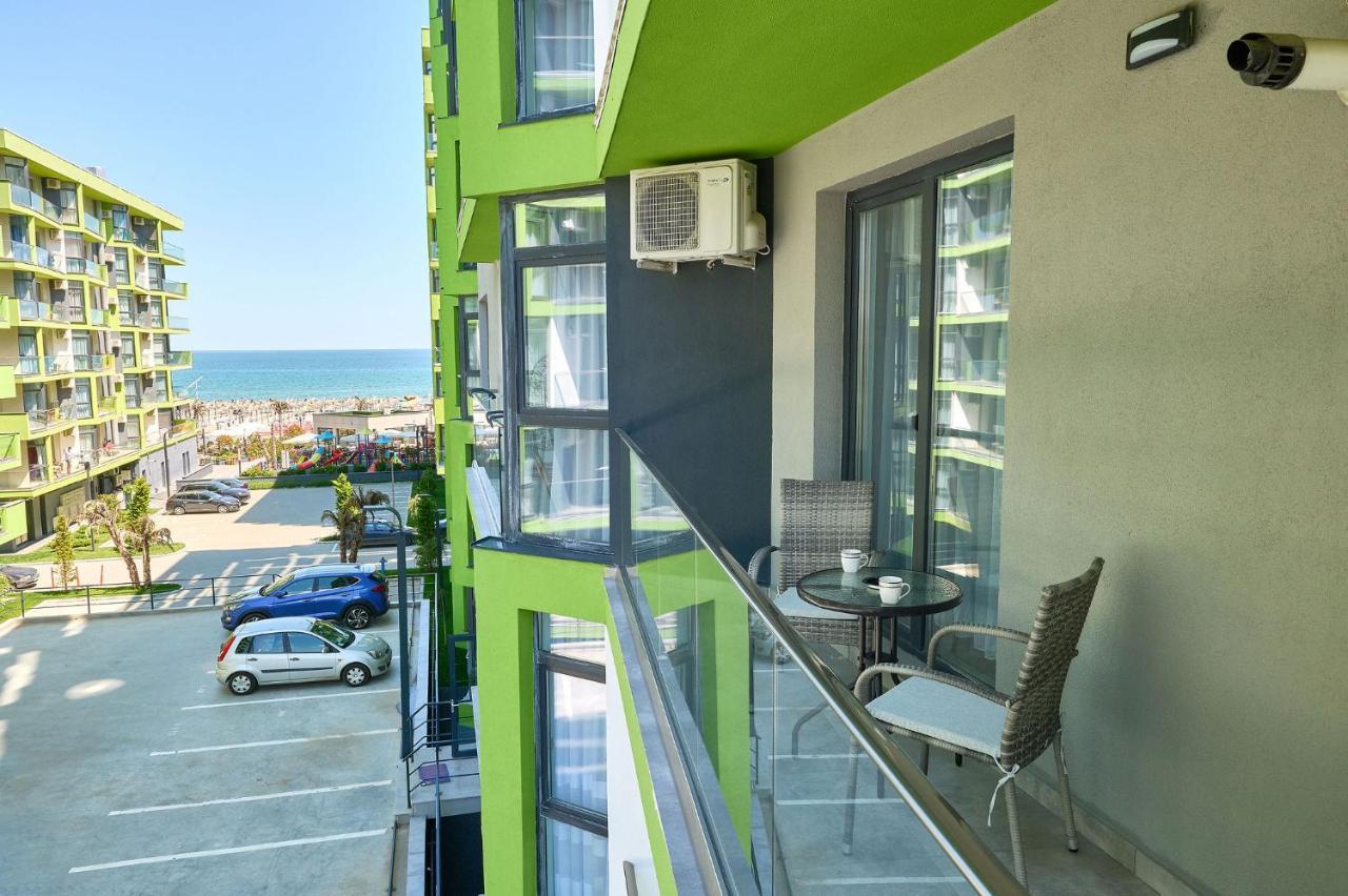 Orange Summer Apartment Spa Pools Beach Resort Mamaia Bagian luar foto