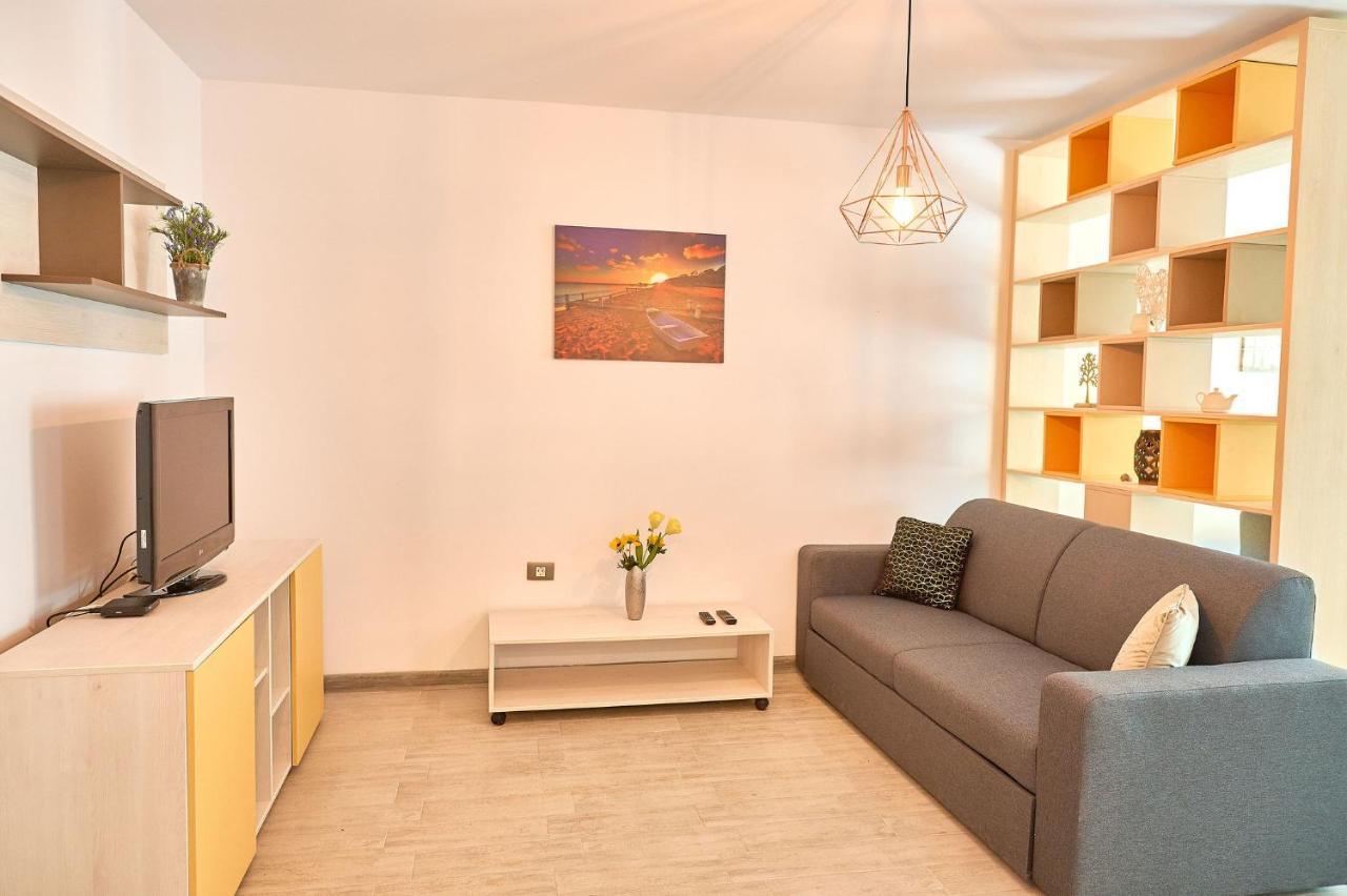 Orange Summer Apartment Spa Pools Beach Resort Mamaia Bagian luar foto