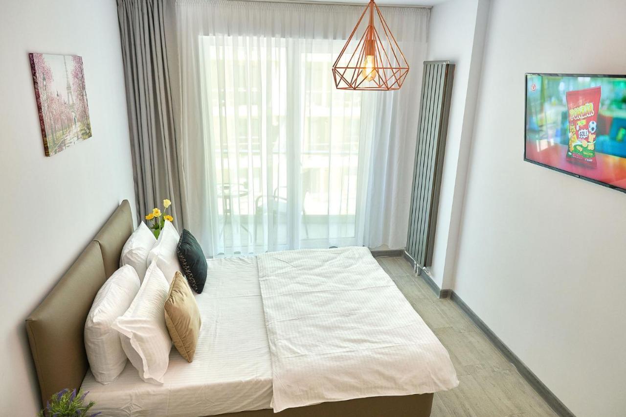 Orange Summer Apartment Spa Pools Beach Resort Mamaia Bagian luar foto
