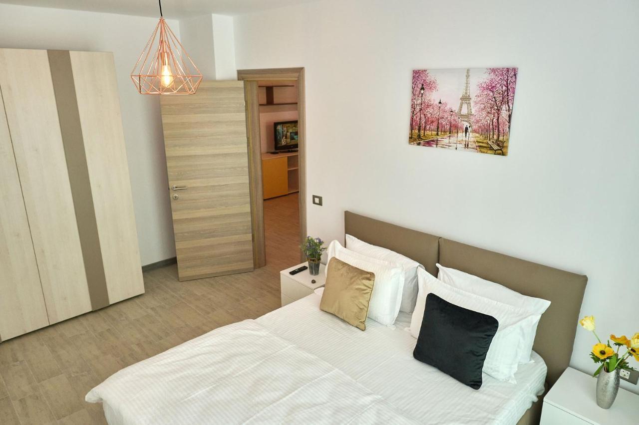 Orange Summer Apartment Spa Pools Beach Resort Mamaia Bagian luar foto