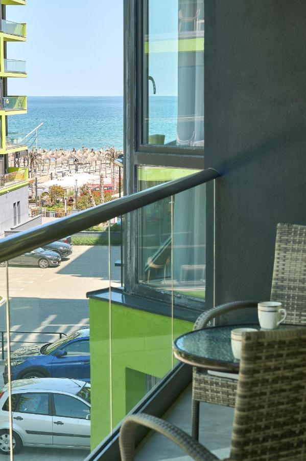 Orange Summer Apartment Spa Pools Beach Resort Mamaia Bagian luar foto