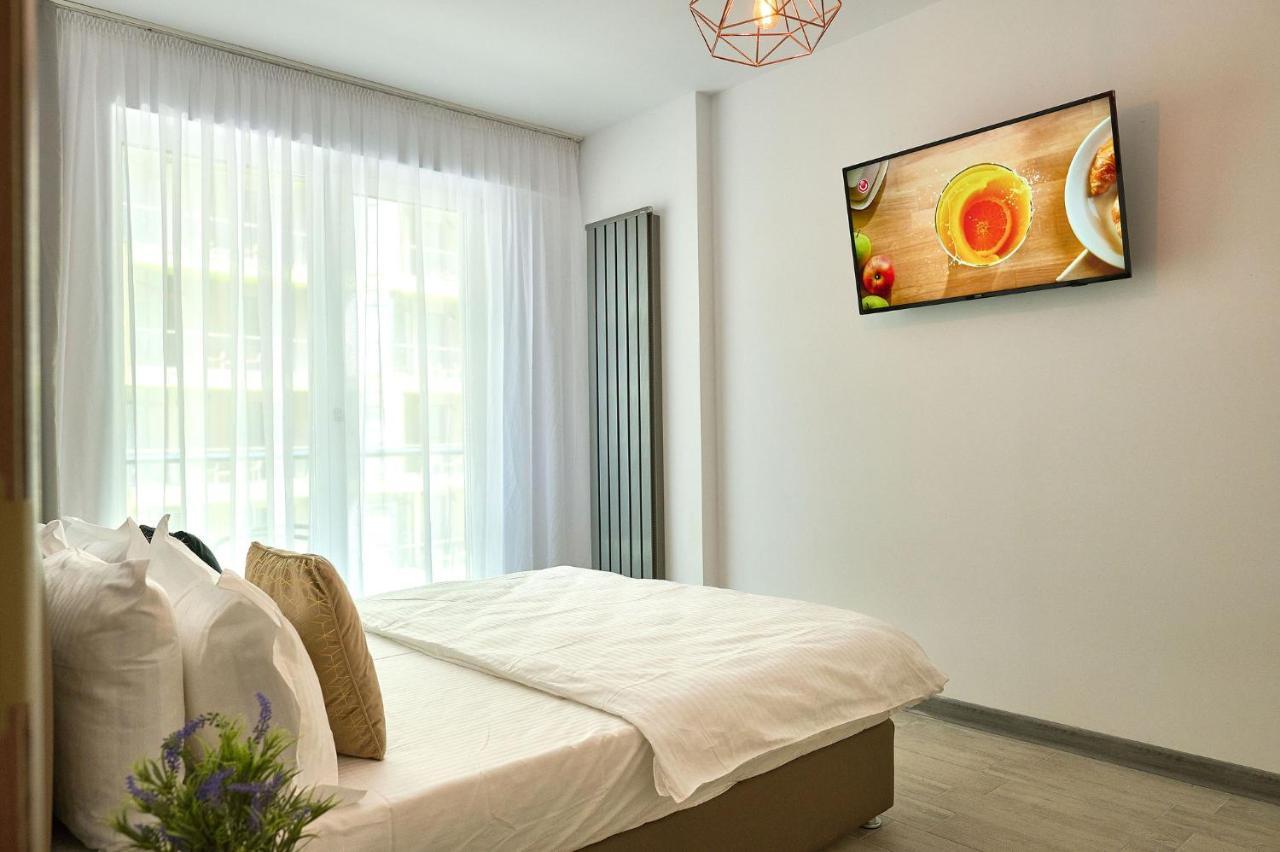 Orange Summer Apartment Spa Pools Beach Resort Mamaia Bagian luar foto